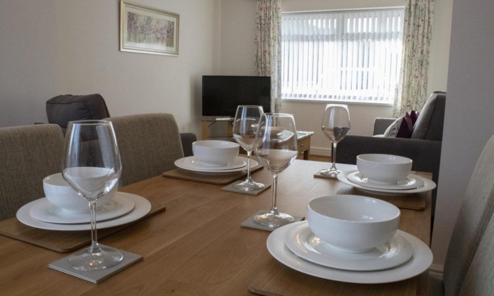 SOLIHULL CROSS ROAD MEADOW VIEW SERVICED APARTMENT